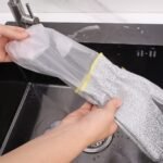 Steel Dish Washer Gloves Non Scratch Kitchen Cleaning (Buy 1 Get 1 Free) - Image 4