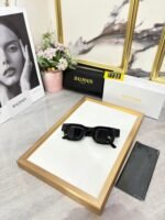BURBERRY SUNGLASS