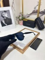 Men's UV-Protected Sunglasses - Image 4