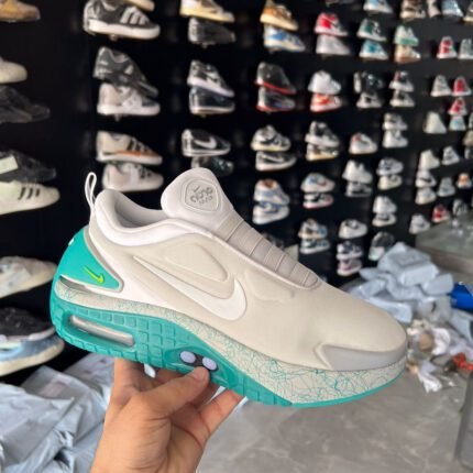 Nk Adapt Automax Shoes - AmazingBaba