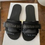 Cd Premium Quality Luxury Flats - AmazingBaba