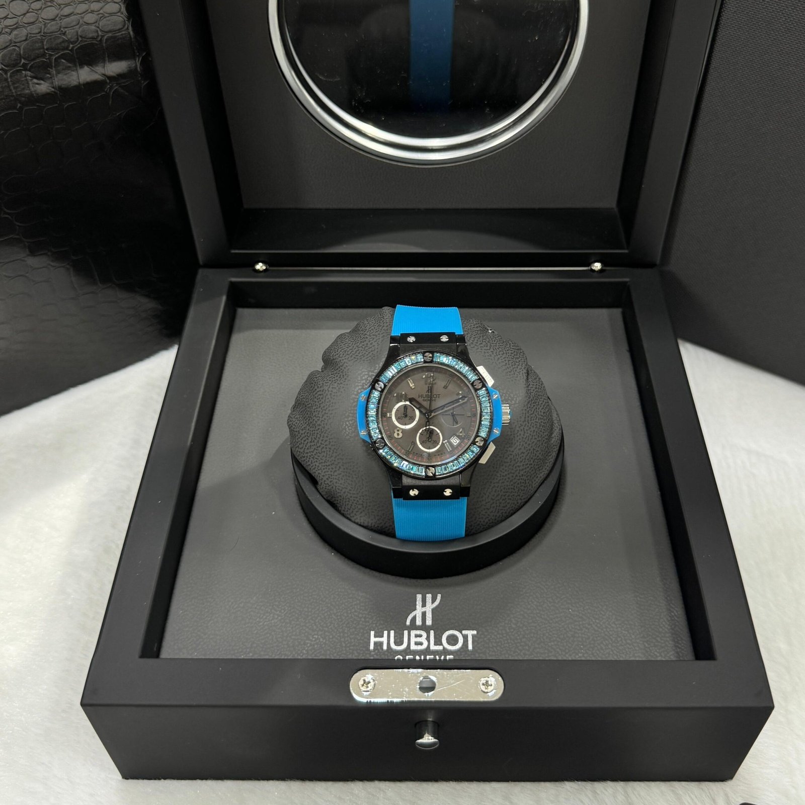 rn-image_picker_lib_temp_ae9238d3-cb65-44ba-b013-6ce2d424d66d amazing premium hblt big bang watch - Image 1